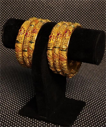 Royal Rajwadi Bangle Set – Traditional Elegance